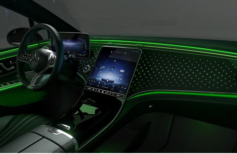 Mercedes-Benz EQE 500 4MATIC Sedan interior front dash