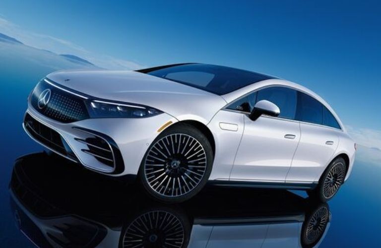 2022 Mercedes-Benz EQS Sedan partial front and side view