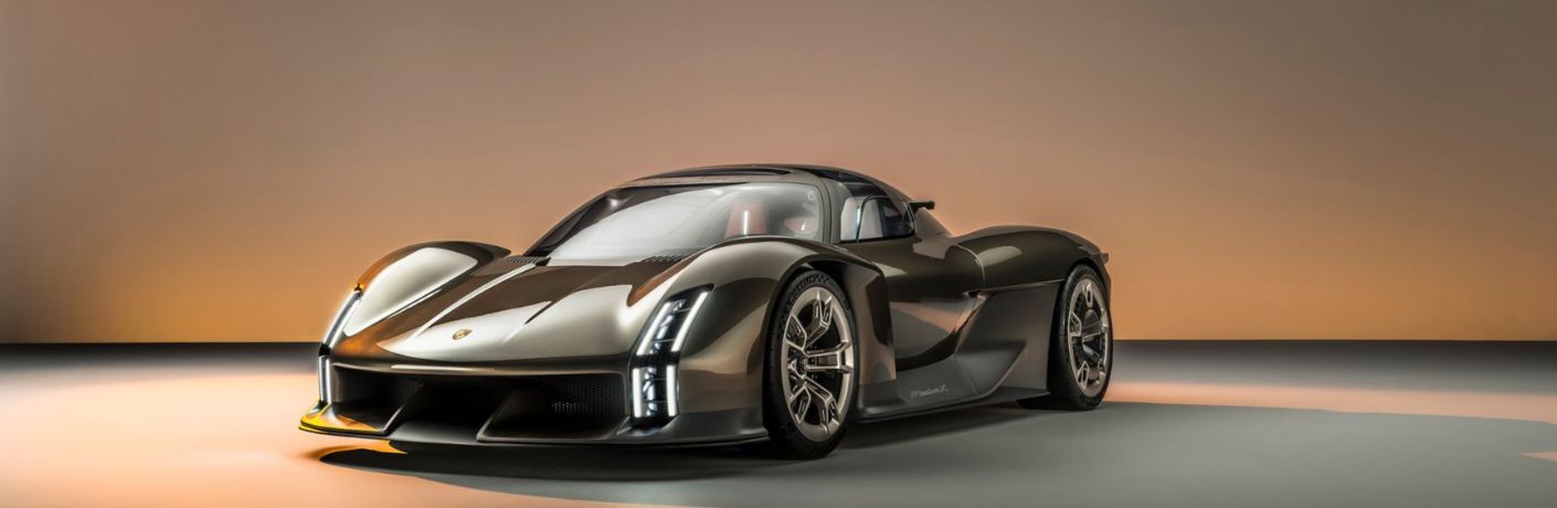 Front three-quarter view of the Porsche Mission X concept hypercar