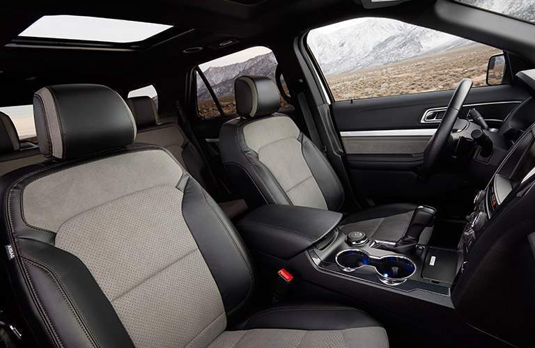 2017 Ford Explorer interior front seats