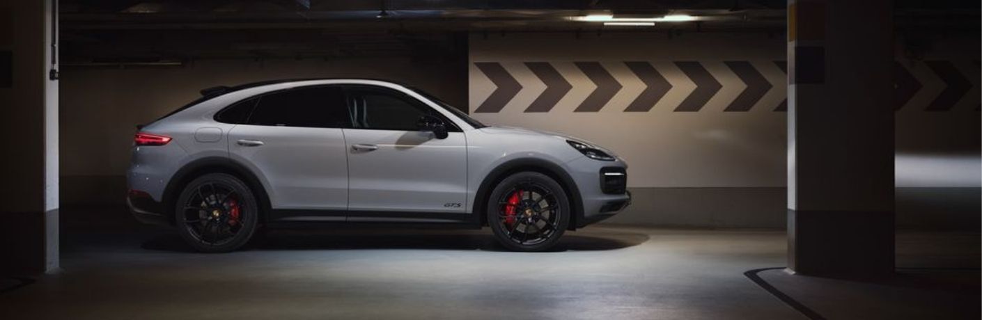 Porsche vehicle side view image