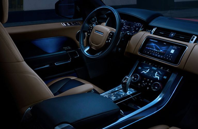 Front console of the 2019 Range Rover Sport