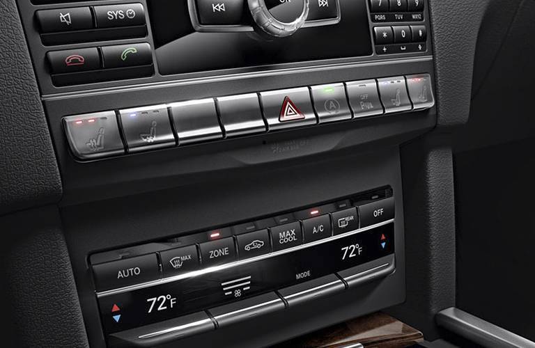 2016 Mercedes-Benz E400 information display