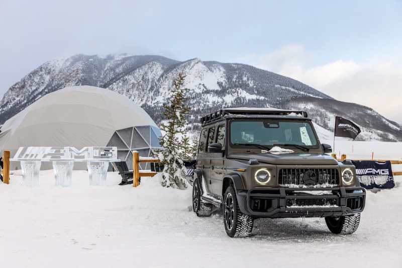 An AMG® Experience G-Class SUV in the snow