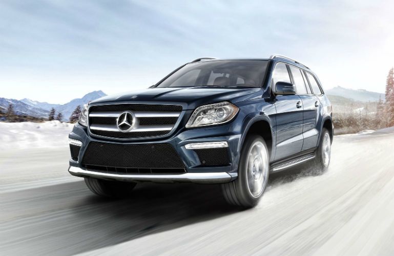 2015 Mercedes-Benz GL-Class driving down highway