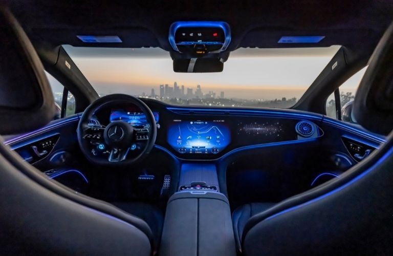 2022 Mercedes-Benz EQS Steering Wheel and Dashboard
