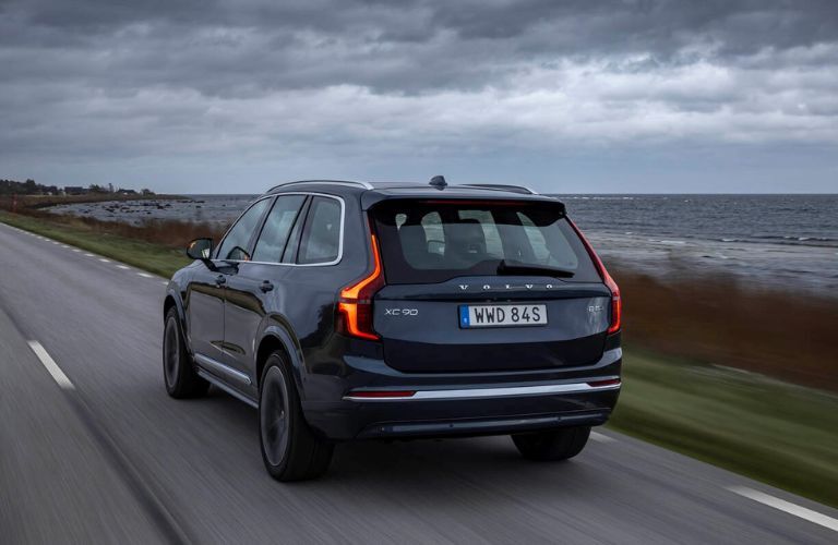 2025 Volvo XC90 exterior rear view