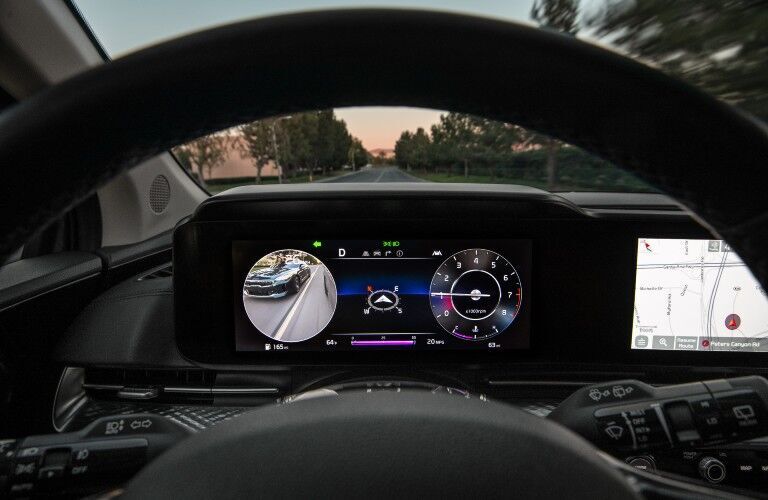 The digital cockpit display available in some versions of the 2022 Kia Carnival.