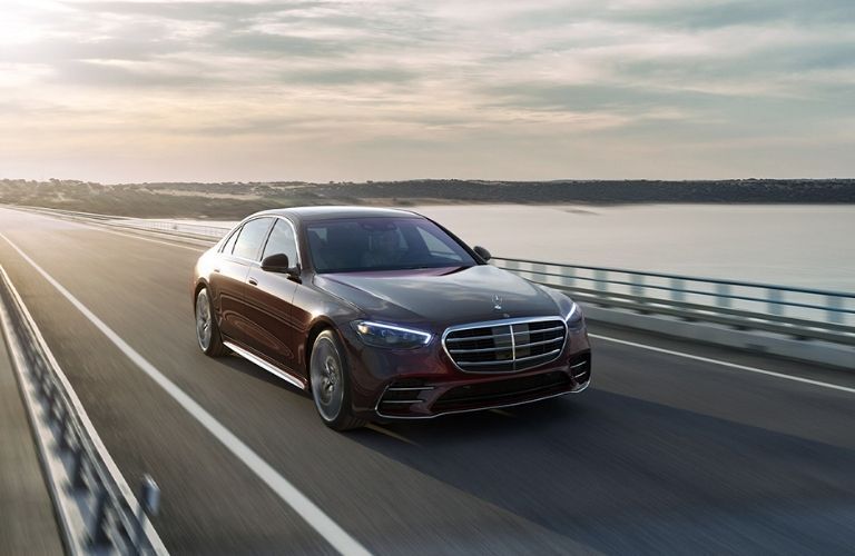 2022 MB S 580 AMG Line in Rubellite Red