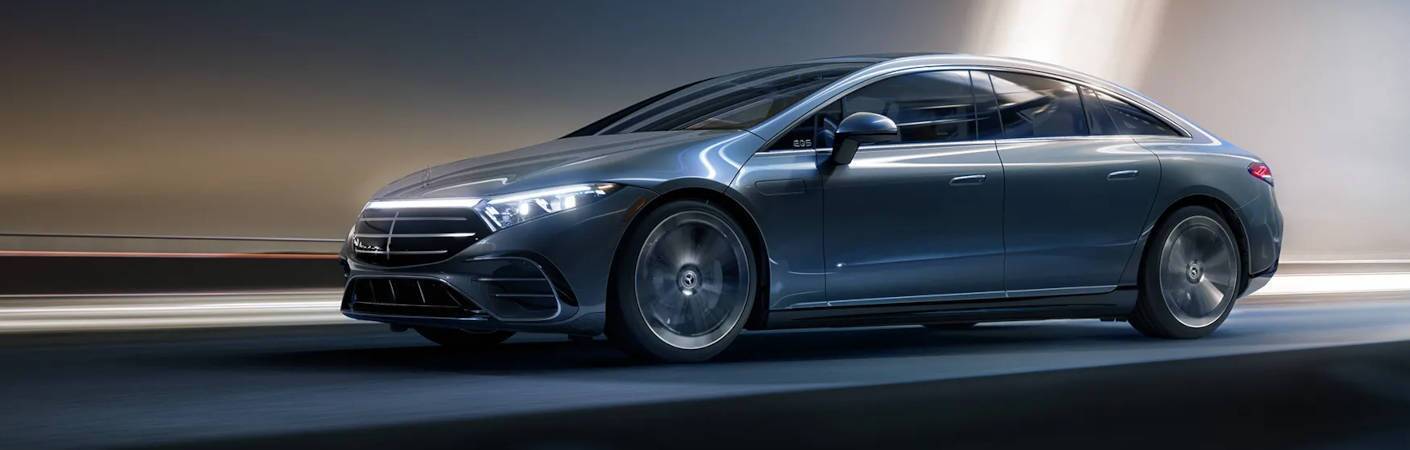 2025 Mercedes-Benz EQS Gray on the road