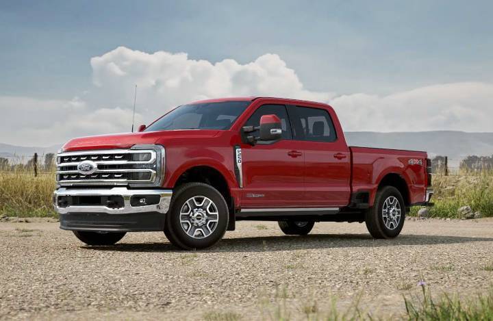 2024 Ford F-250 Super Duty  front side view