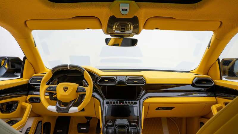 The bespoke cockpit of the 2025 Lamborghini Urus Mansory