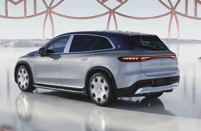 2024 Mercedes-Benz EQS SUV Maybach exterior rear view