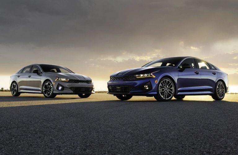 2024 Kia K5 cars parked together