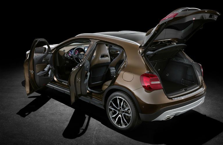 2015 Mercedes-Benz GLA-Class all doors open