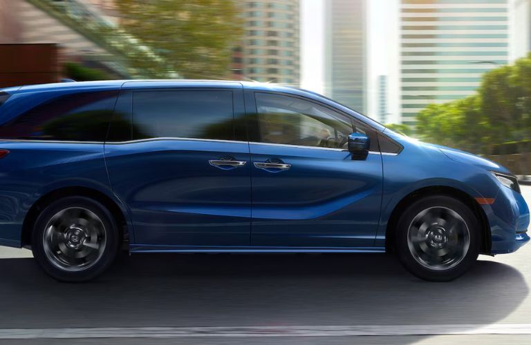 Side view of a 2024 Honda Odyssey