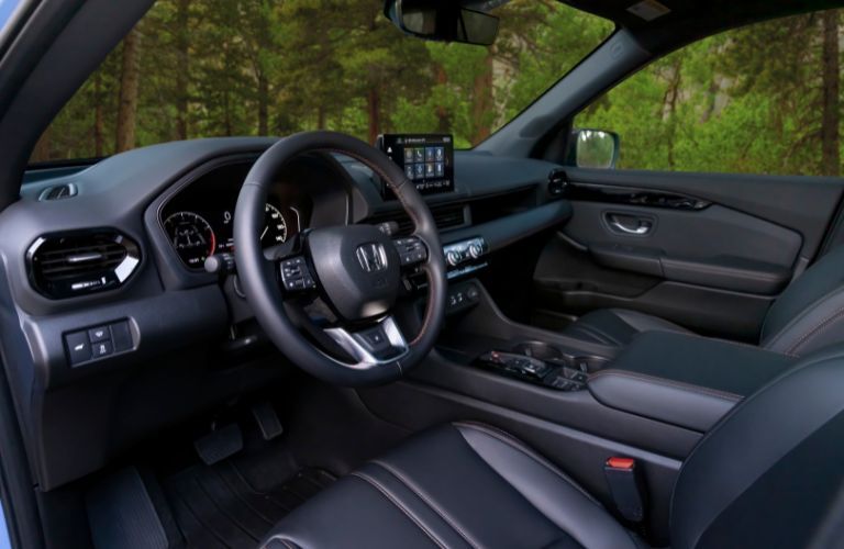 2023 Honda Pilot interior dashboard