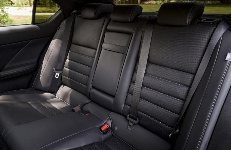 2021 Lexus ES 350 rear seats
