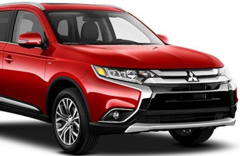 Cropped three-quarter view of the 2018 Mitsubishi Outlander