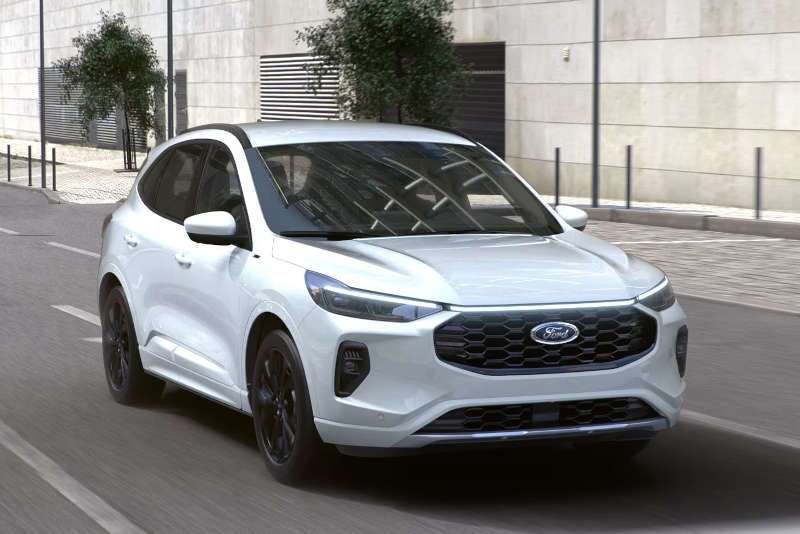 A front quarter view of the 2025 Ford Escape Platinum.