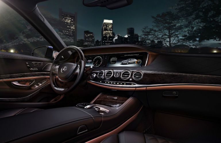 2016 Mercedes-Benz S550 Dashboard and Steering Wheel_o