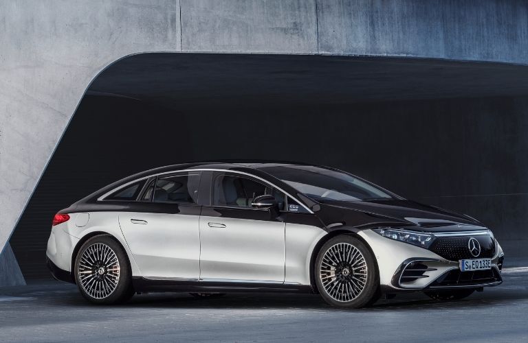 2022 MB EQS exterior front fascia passenger side