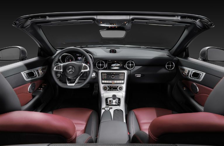 2017 MB SLC Front Seat Interior