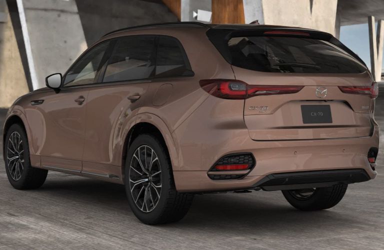 Rear quarter view of the 2025 Mazda CX-70 3.3 Turbo S Premium