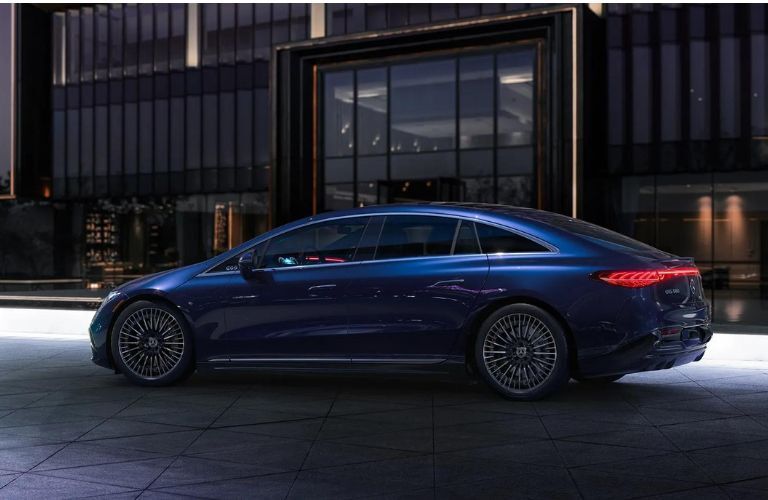 2023 Mercedes-Benz EQS Sedan exteriro side look