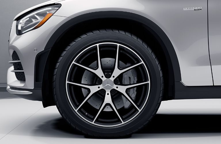 Front wheel of the 2023 Mercedes-Benz AMG® GLC 43 Coupe