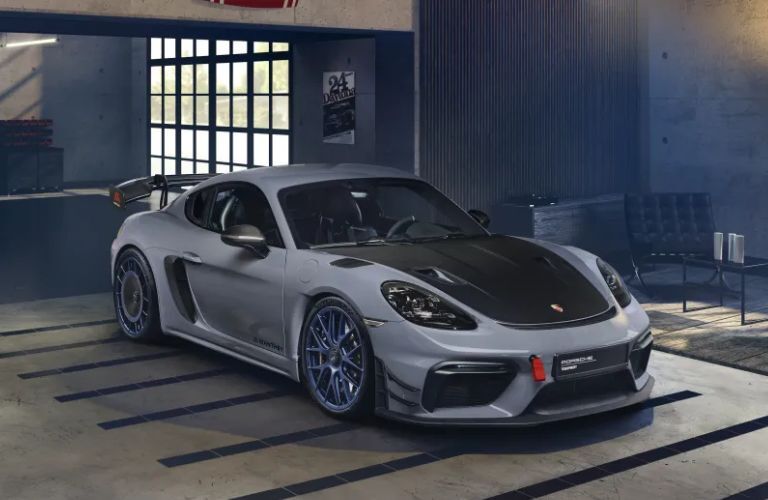 Porsche 718 Cayman GT4 RS (982) exterior front side view