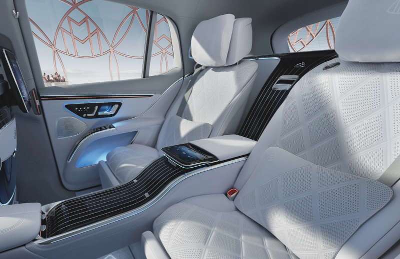 The rear seating and console in the 2025 Mercedes-Maybach EQS 680 SUV