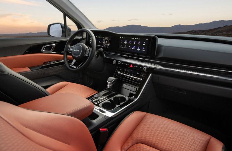 cockpit of the 2023 Kia Carnival MPV