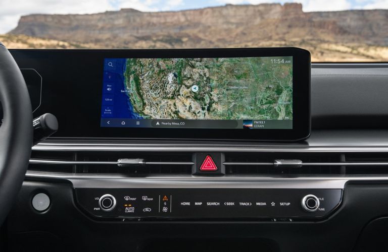 advanced display of the 2025 Kia Sorento Plug-in Hybrid