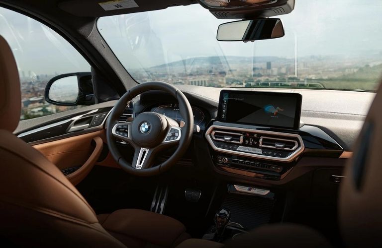 Sleek dashboard design of the 2022 BMW X3