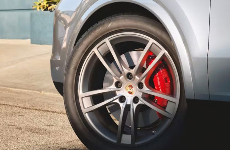 close up of the 2025 Cayenne Coupe wheel