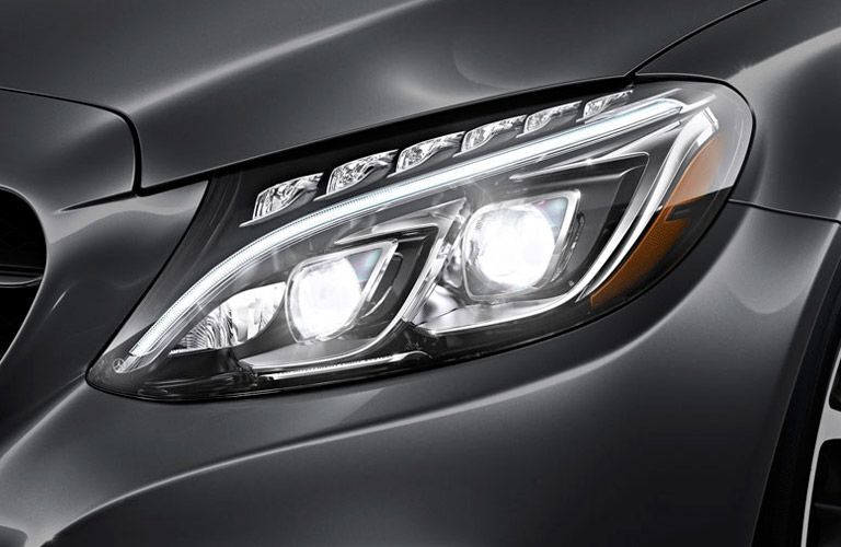 Mercedes-Benz C-Class highbeams