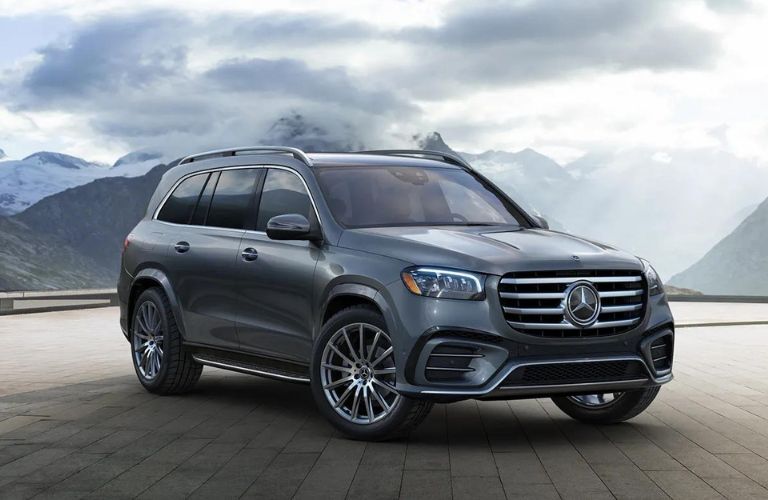 diagonal front view image of the 2025 Mercedes-Benz GLS SUV