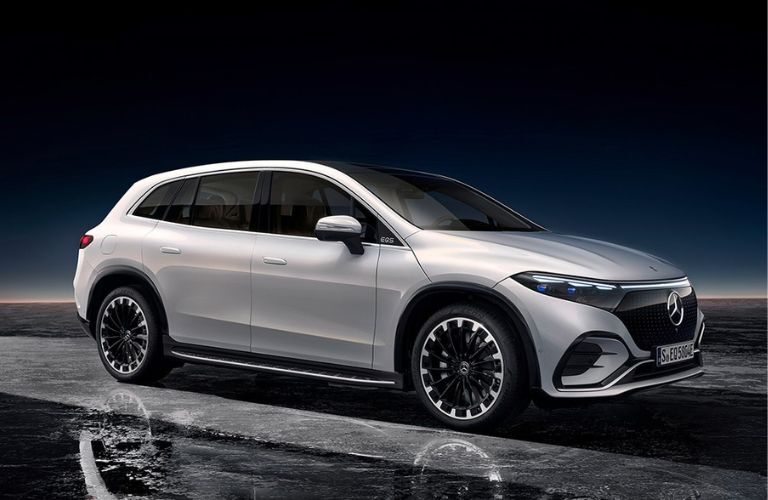 2023 Mercedes-Benz EQS SUV exterior side view