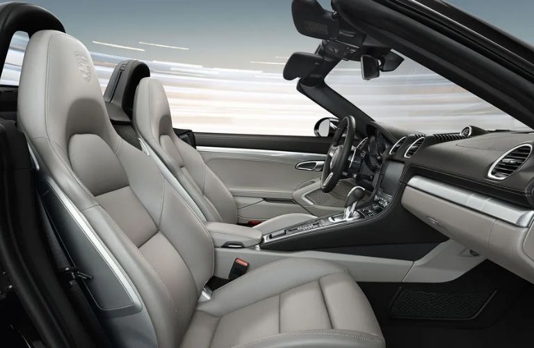 Interior_of_a_2022_Porsche_718_Boxster