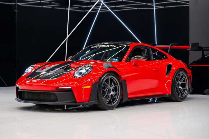 The legendary Porsche 911 GT3 RS