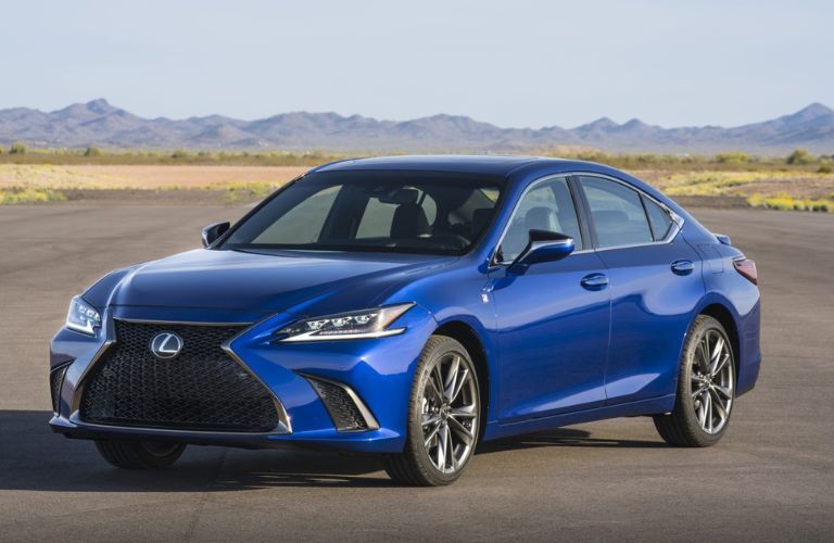 front quarter view of the 2021 Lexus ES