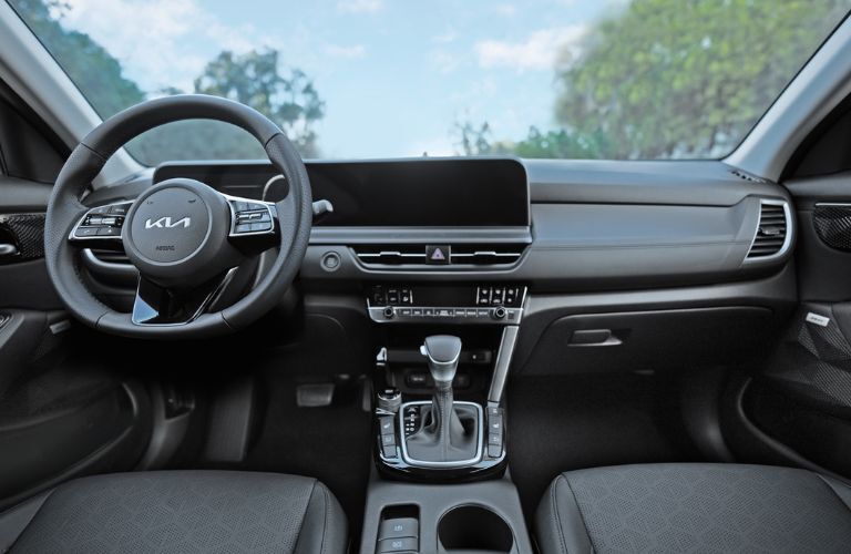 2024 Kia Seltos front interior