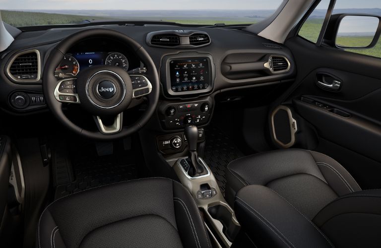 Cockpit view of the 2018 Jeep Renegade