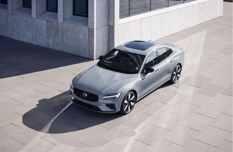 2025 Volvo S60 exterior front view