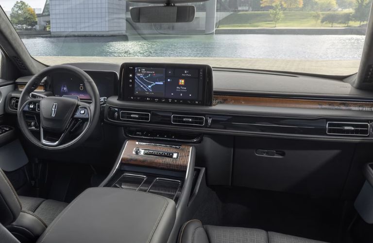 dashboard view of the 2025 Lincoln Aviator