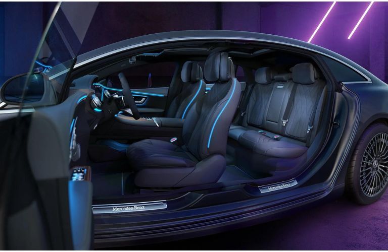 2023 Mercedes-Benz EQS Sedan interior looks