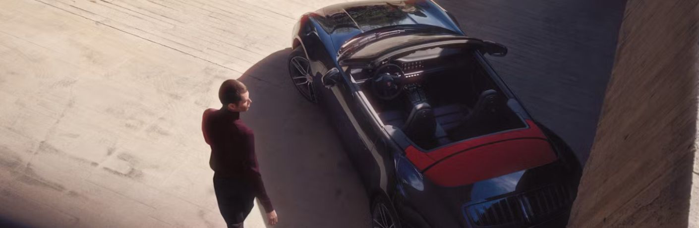 top view of the 2025 Porsche 911 Carrera Cabriolet