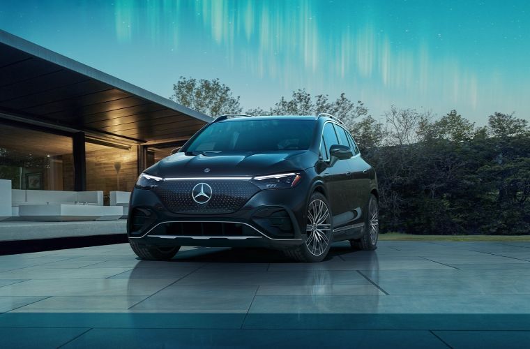 2027 Mercedes-Benz EQE 320+ SUV exterior front view