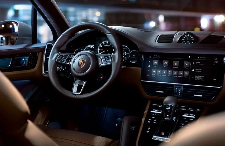 Steering wheel of the 2022 Porsche Cayenne